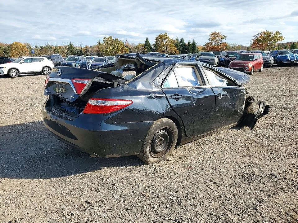 4T1BF1FK4FU110360 — 2015 TOYOTA CAMRY photo 3