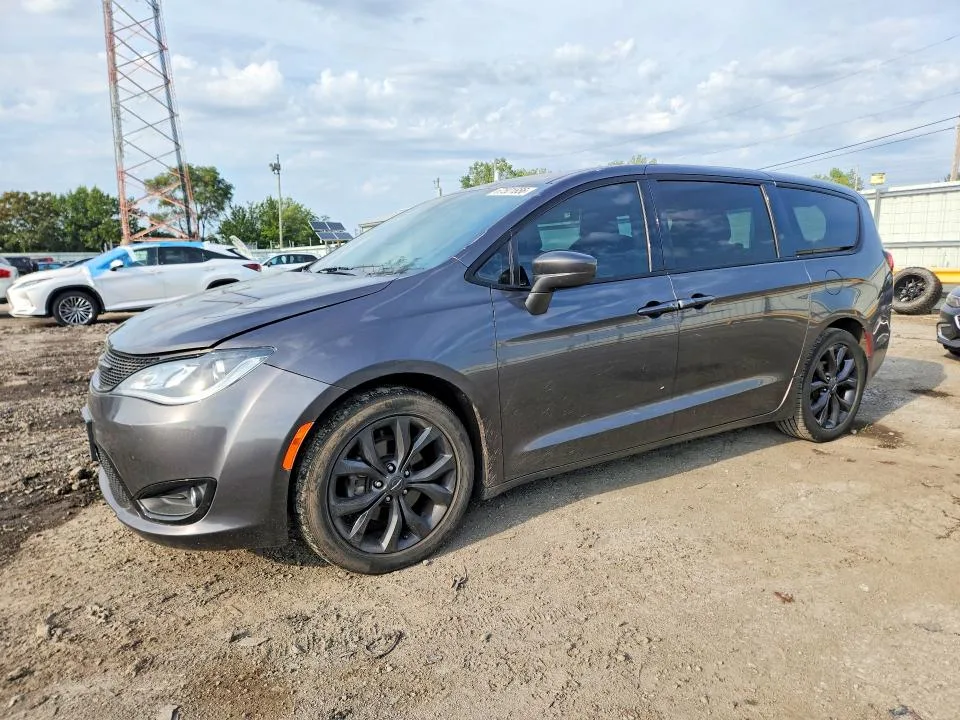 2C4RC1FG6LR269736 — 2020 CHRYSLER PACIFICA photo 1