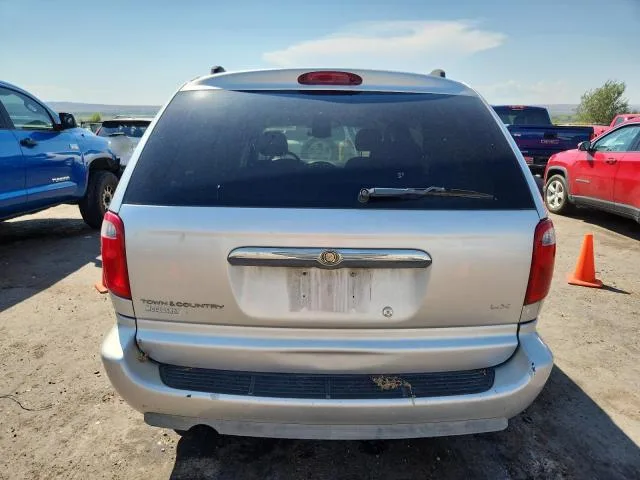 2C4GP44R75R385306 — 2005 CHRYSLER TOWN & COUNTRY photo 6