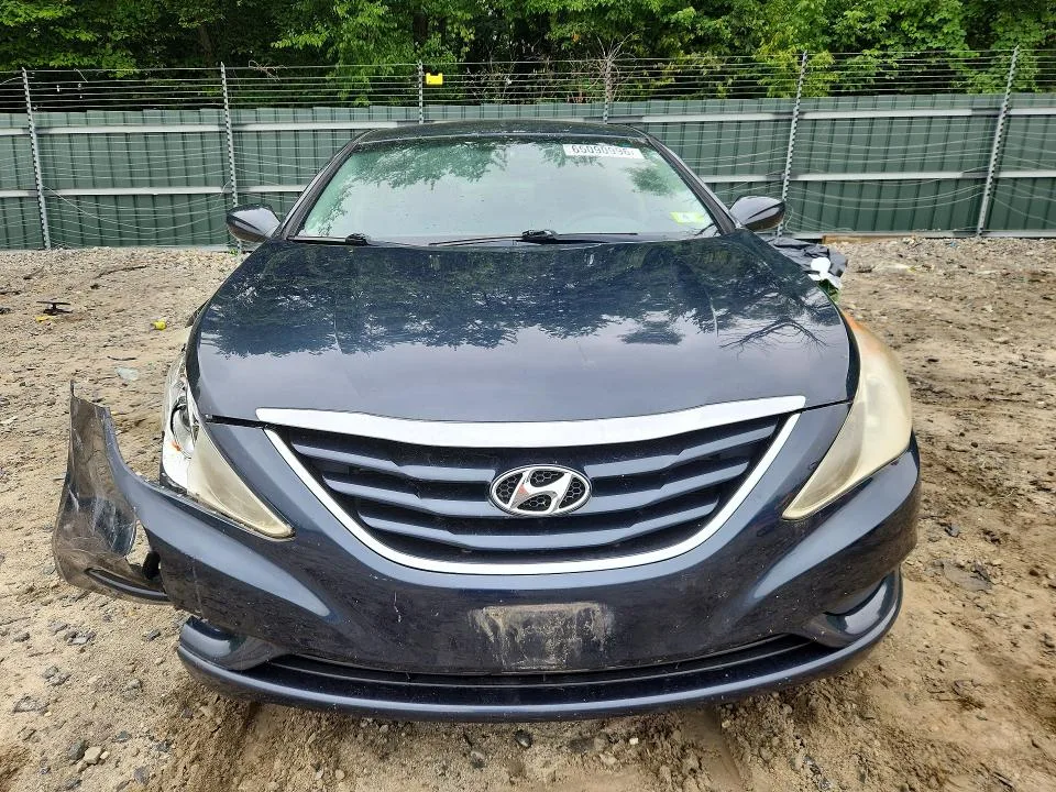 5NPEB4AC2BH175677 — 2011 HYUNDAI SONATA photo 5