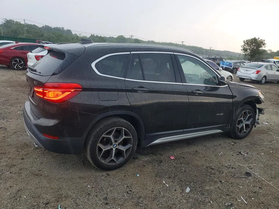 WBXHT3C38H5F78465 — 2017 BMW X1 photo 3
