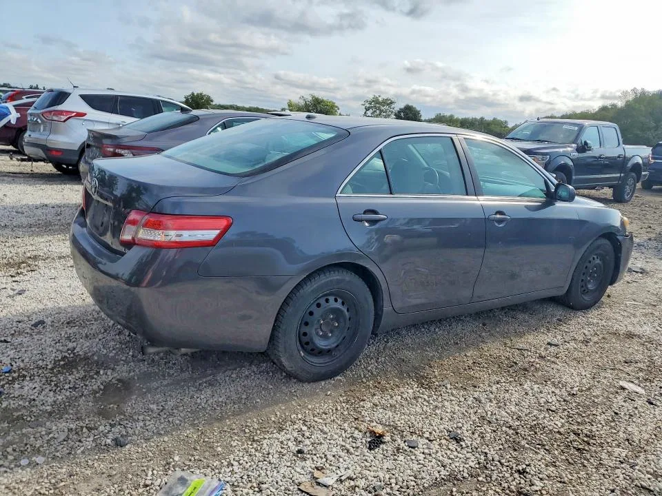 4T1BF3EK1AU092616 — 2010 TOYOTA CAMRY photo 3