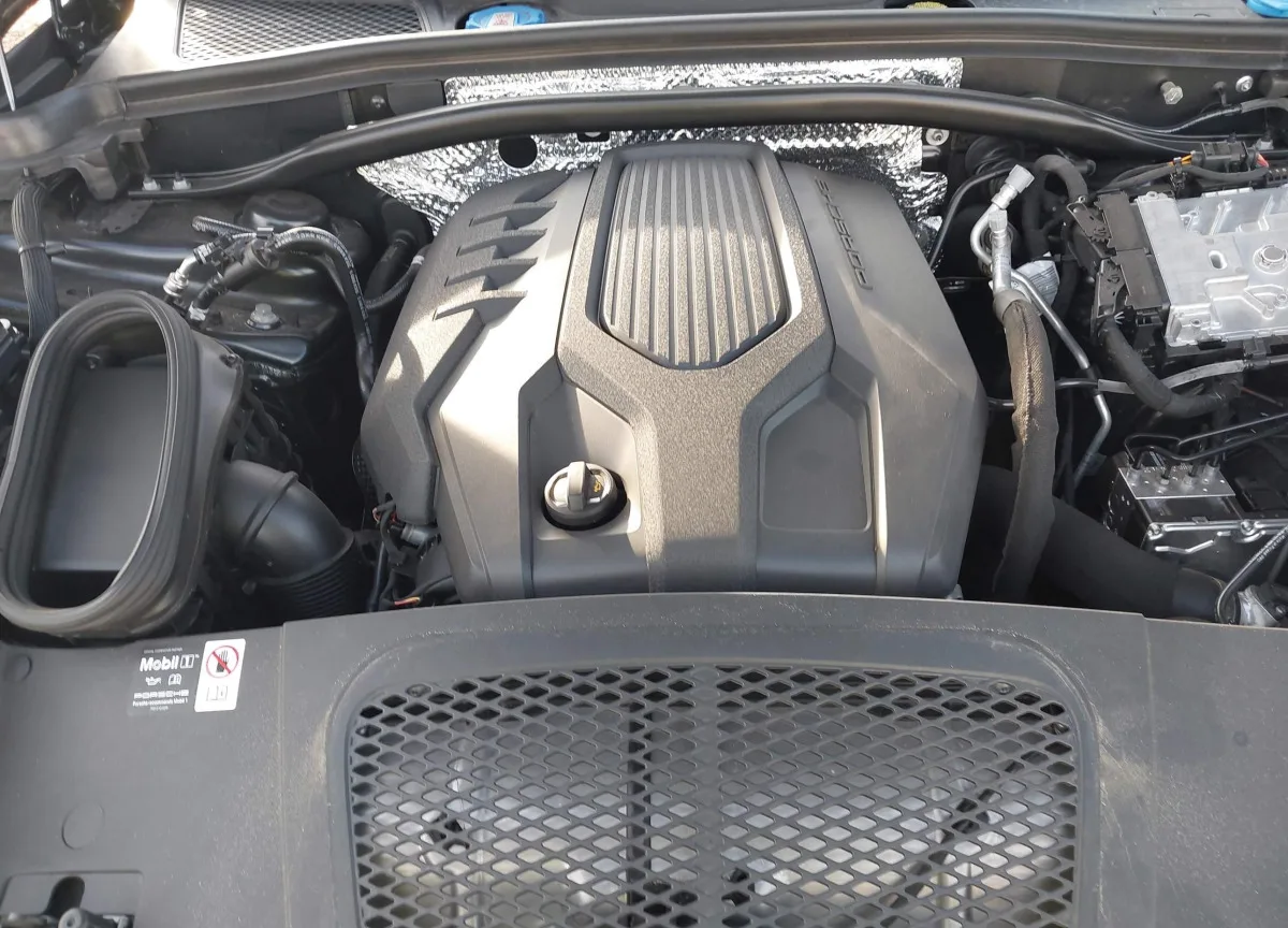 WP1AA2A57SLB02046 — 2025 PORSCHE Macan photo 7