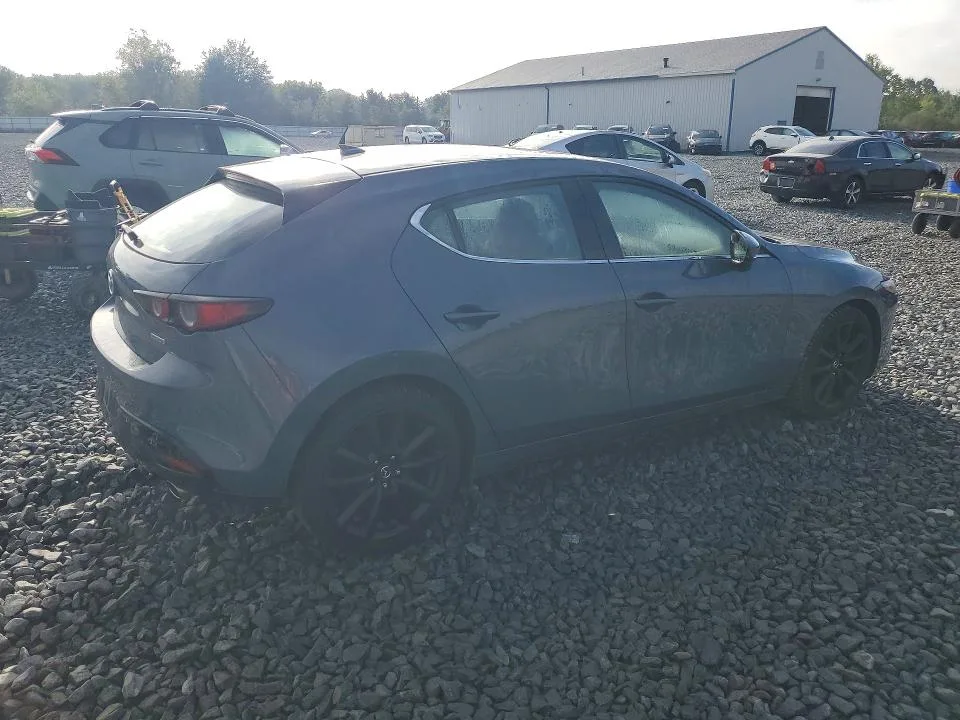 JM1BPBNM4L1174132 — 2020 MAZDA 3 photo 3