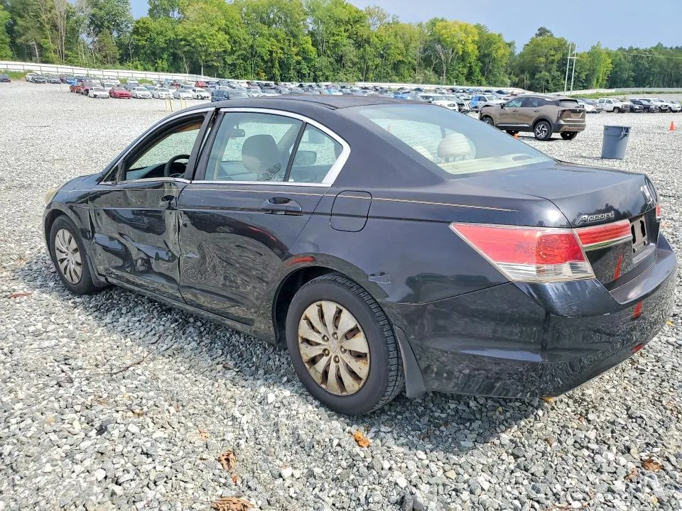 1HGCP2F39BA142884 — 2011 HONDA ACCORD photo 2