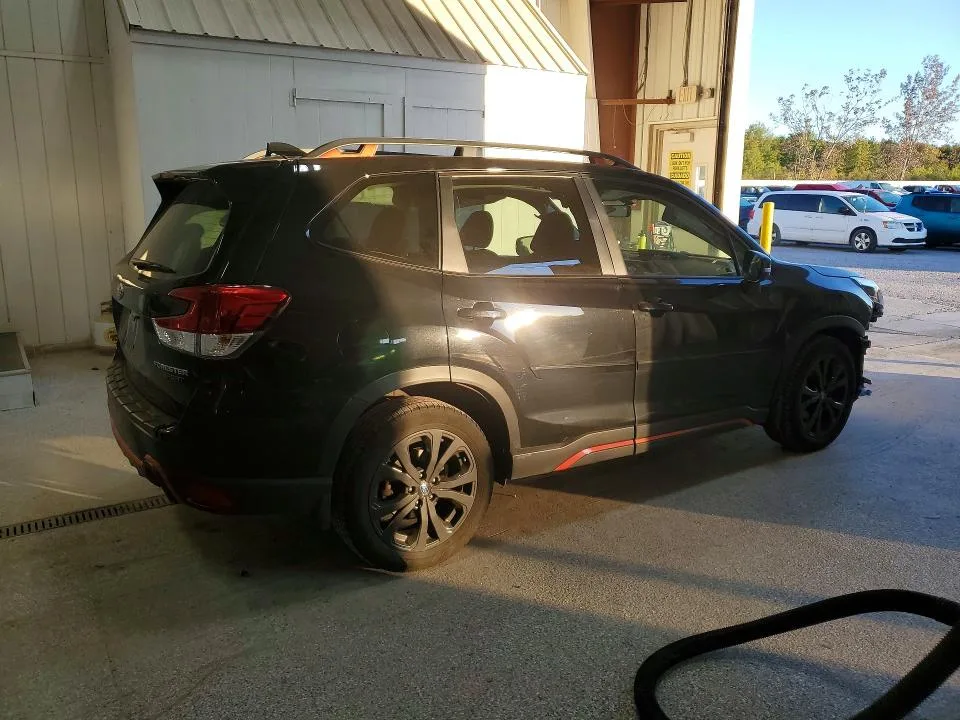 JF2SKAJC2PH422379 — 2023 SUBARU FORESTER photo 3