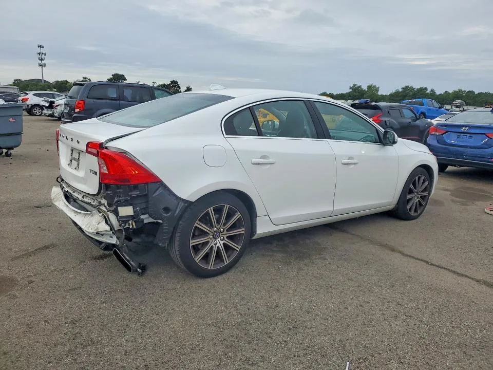 LYV402TM4HB153085 — 2017 VOLVO S60 photo 3