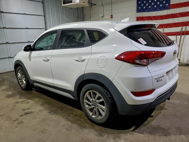 KM8J3CA41JU684688 — 2018 HYUNDAI TUCSON photo 2