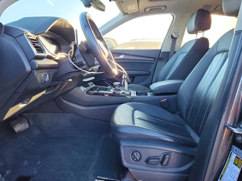 WA1E2AFY5M2028559 — 2021 AUDI Q5 E photo 7