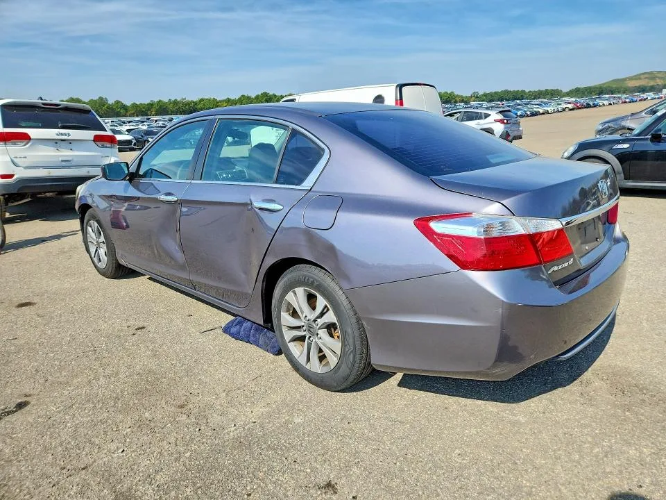 1HGCR2F34FA188364 — 2015 HONDA ACCORD photo 2