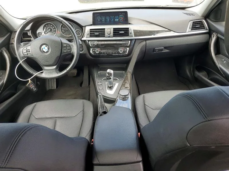 WBA8E1G36HNU18715 — 2017 BMW 320 photo 8