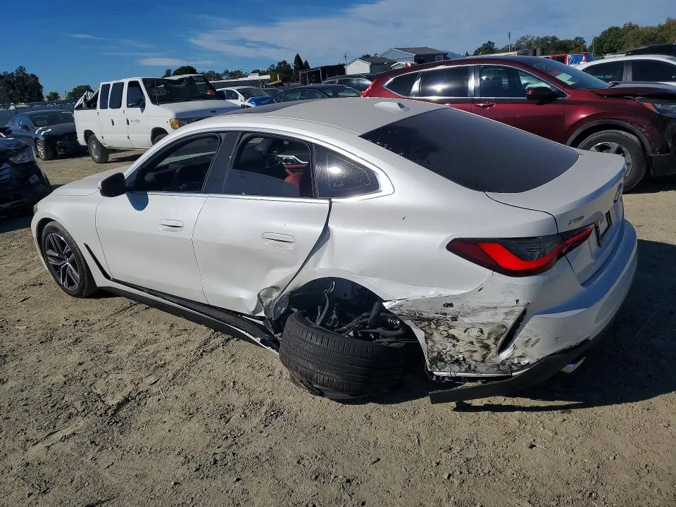WBA33FB00TFW40583 — 2026 BMW 430XI photo 2