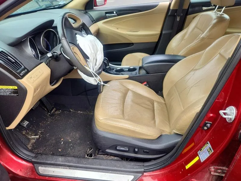 5NPEC4AC9BH280956 — 2011 HYUNDAI SONATA photo 7