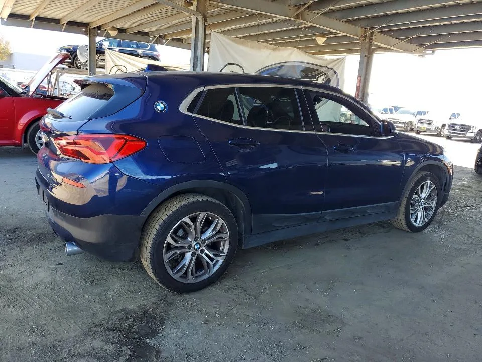 WBXYJ5C36JEF69657 — 2018 BMW X2 photo 3