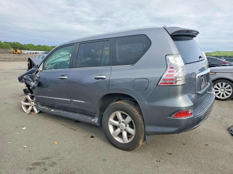 JTJBM7FX8J5206520 — 2018 LEXUS GX photo 2