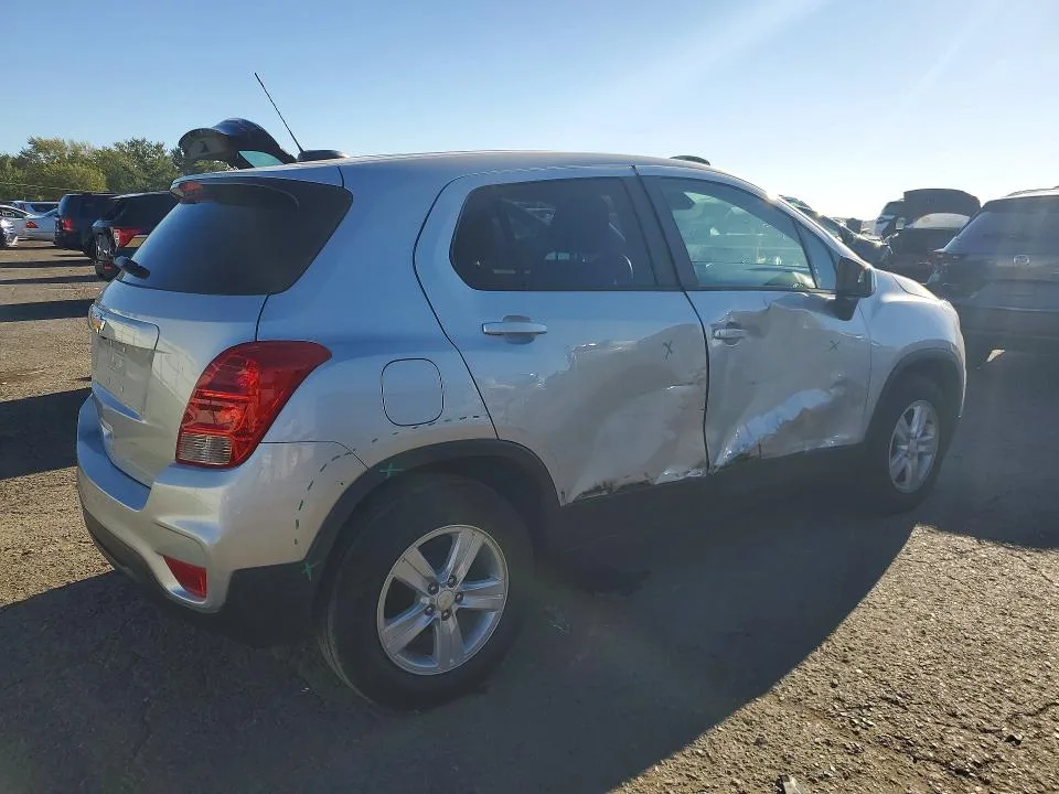 3GNCJKSB6LL129248 — 2020 CHEVROLET TRAX photo 3