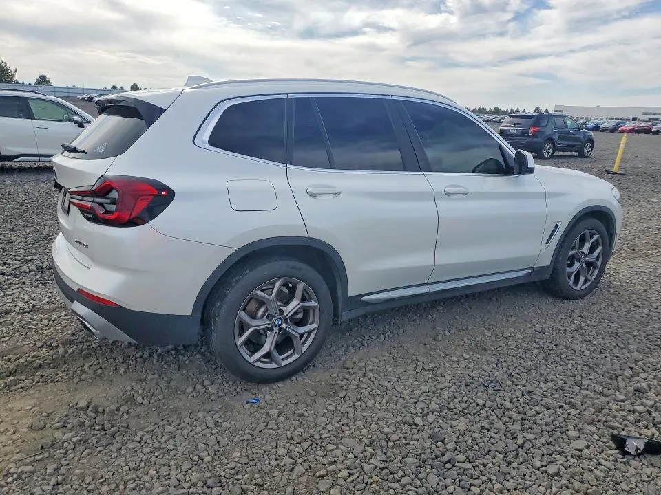 5UX53DP02N9N28313 — 2022 BMW X3 photo 3