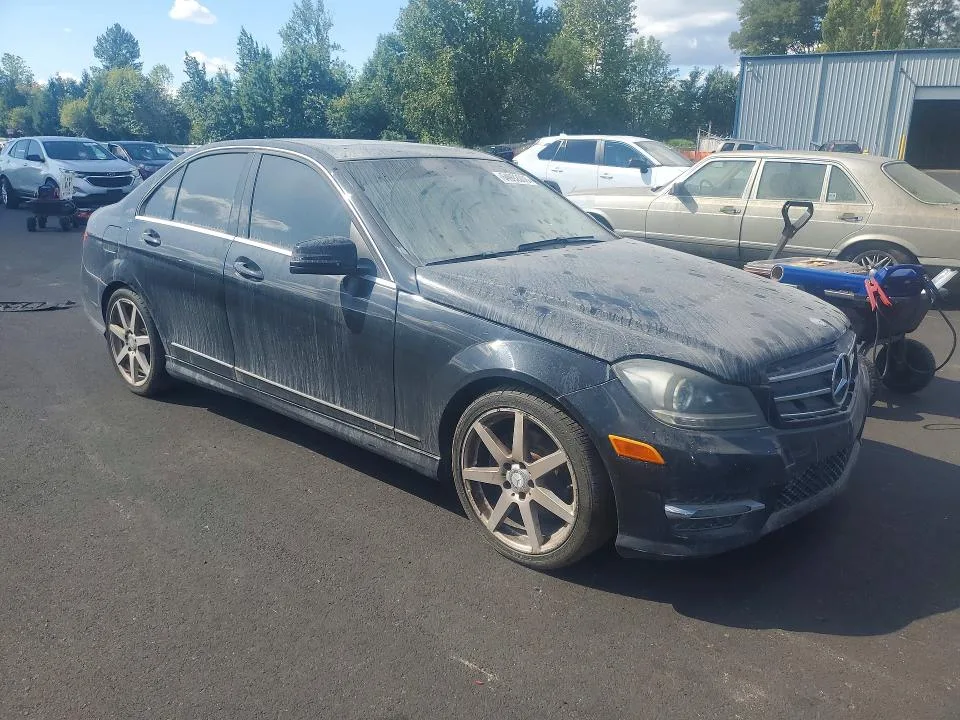 WDDGF4HB3EG257149 — 2014 MERCEDES-BENZ C photo 4