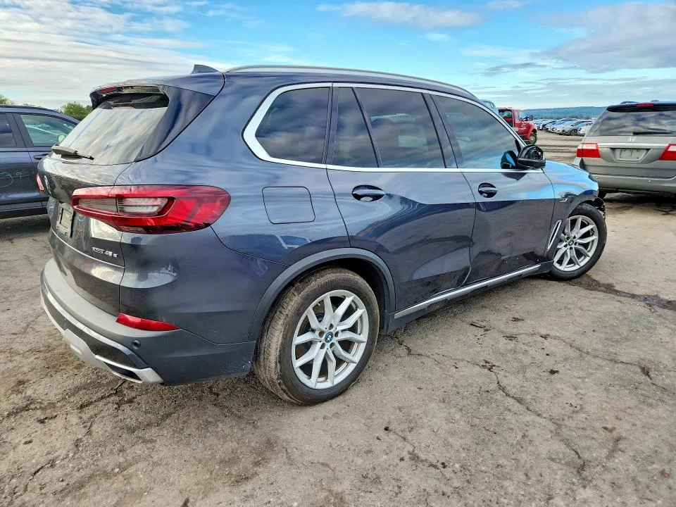 5UXTA6C07N9J08268 — 2022 BMW X5 photo 3