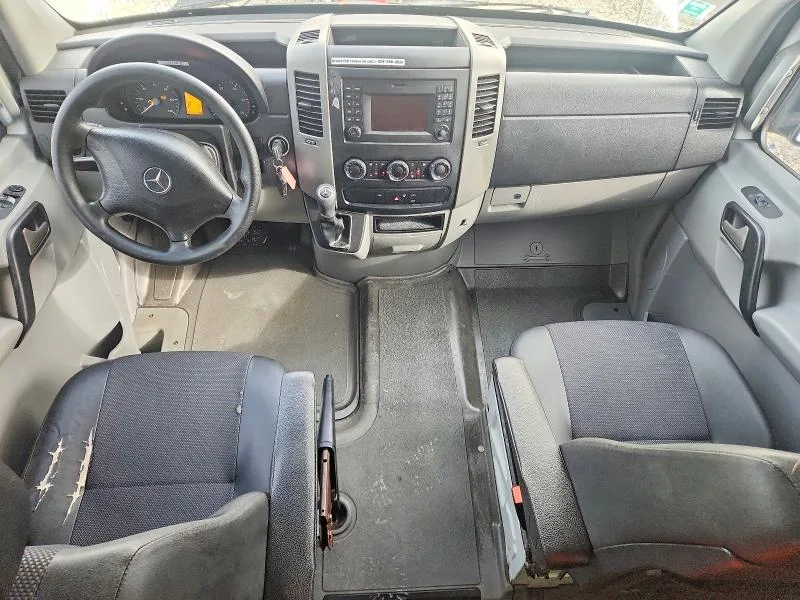 WDZPE8CD8JP618219 — 2018 MERCEDES-BENZ SPRINTER photo 8