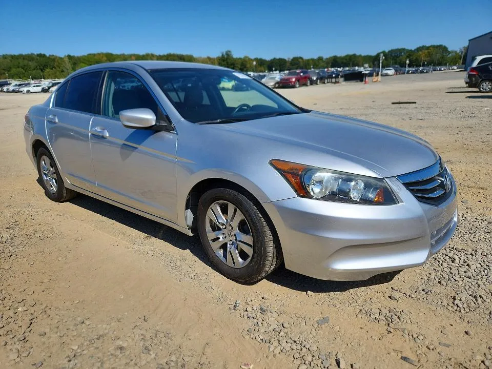 1HGCP2F43CA001898 — 2012 HONDA ACCORD photo 4