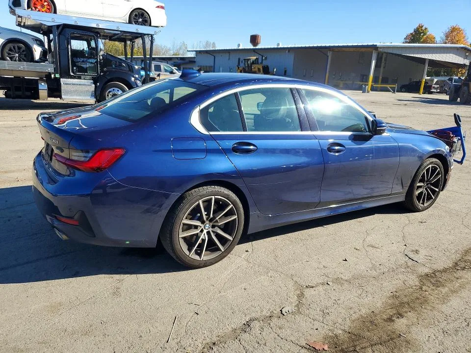 3MW5R7J04L8B14903 — 2020 BMW 330XI photo 3