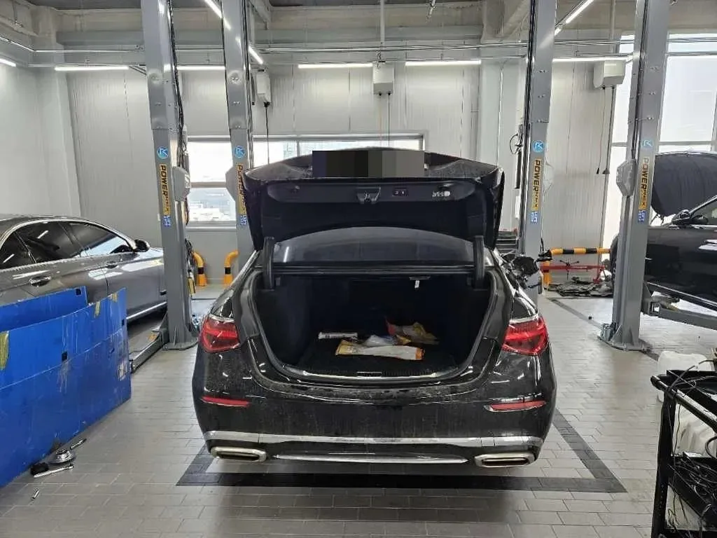 W1K6X7KB7PA238144 — 2023 MERCEDES-BENZ S-Class photo 2