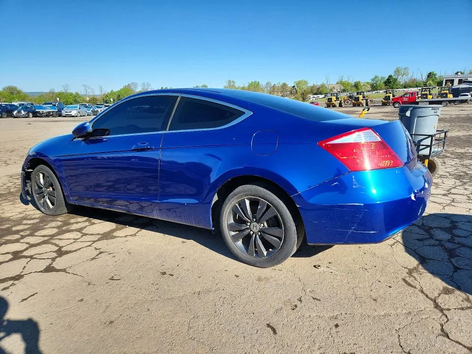 1HGCS1B70AA017904 — 2010 HONDA ACCORD photo 2