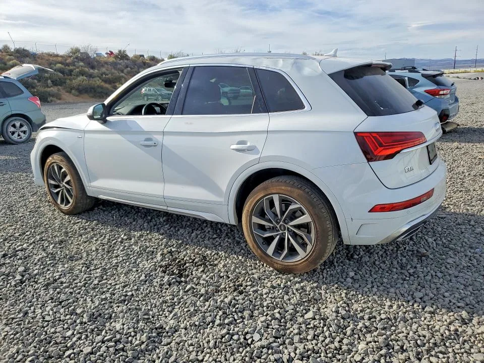 WA1EAAFY5P2001000 — 2023 AUDI Q5 photo 2