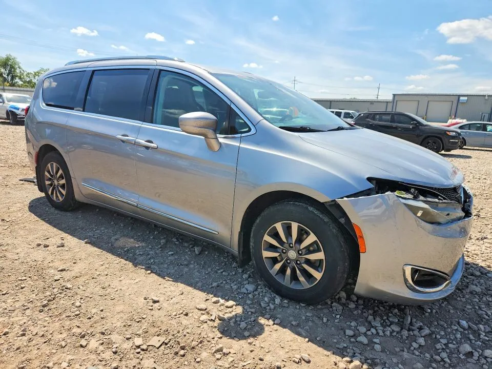 2C4RC1EG4KR594336 — 2019 CHRYSLER PACIFICA photo 4