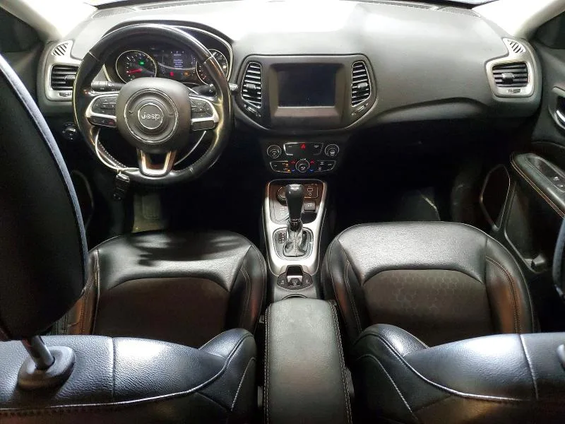 3C4NJDBB7KT829100 — 2019 JEEP COMPASS photo 8