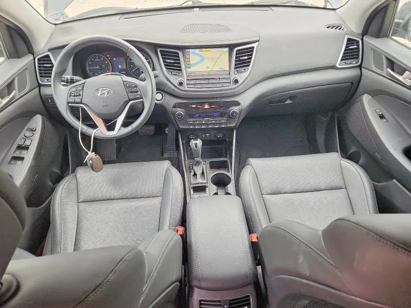 KM8J33A47JU818801 — 2018 HYUNDAI TUCSON photo 8