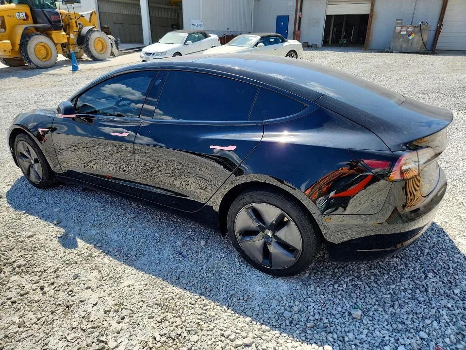 5YJ3E1EA6JF156326 — 2018 TESLA MODEL 3 photo 2