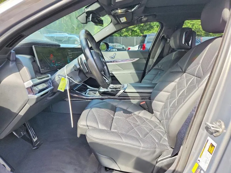 WBA23EH07RCR48258 — 2024 BMW 740 photo 7