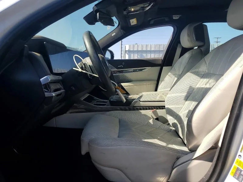 WBY53EJ03PCM73665 — 2023 BMW I7 photo 7