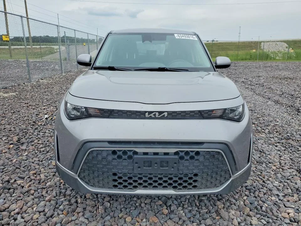 KNDJ23AU7P7876860 — 2023 KIA SOUL photo 5