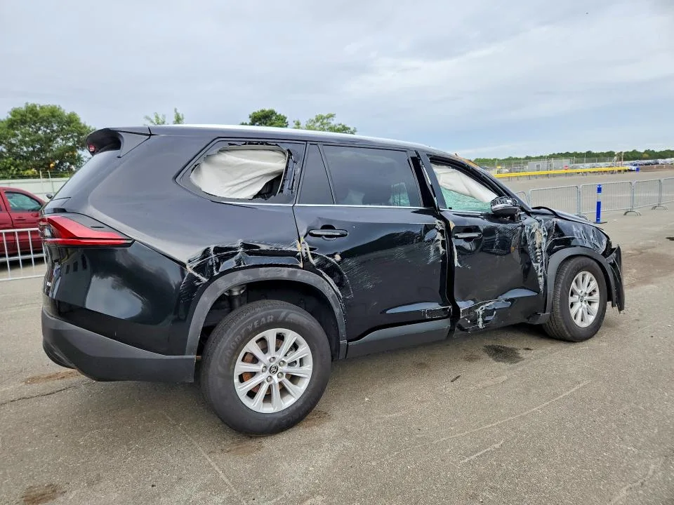 5TDAAAB5XTS146780 — 2026 TOYOTA GRAND HIGHLANDER photo 3