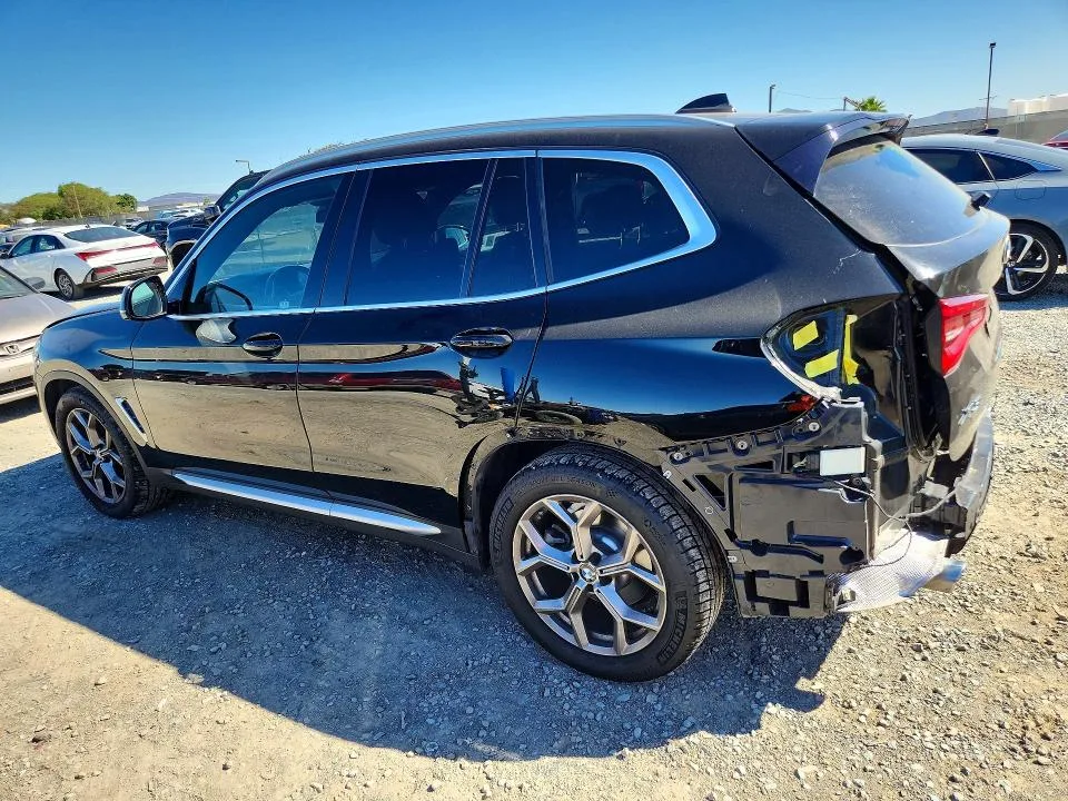 5UXTY3C00M9D79863 — 2021 BMW X3 photo 2
