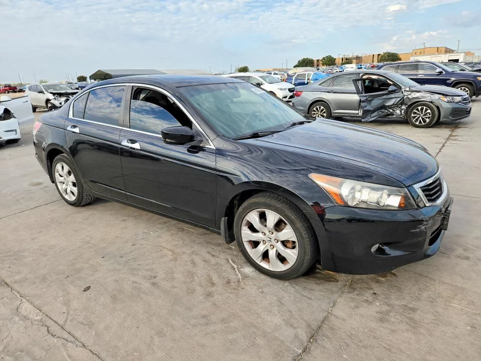 1HGCP3F82AA010467 — 2010 HONDA ACCORD photo 4