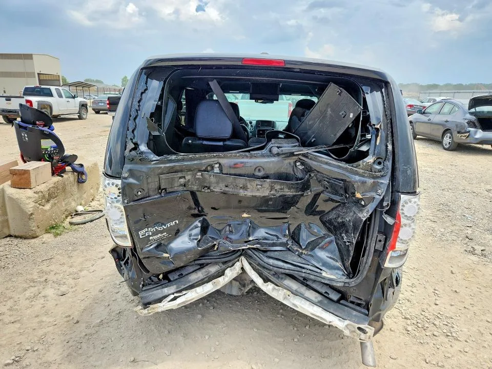 2C4RDGEG9FR641818 — 2015 DODGE GRAND CARAVAN photo 6