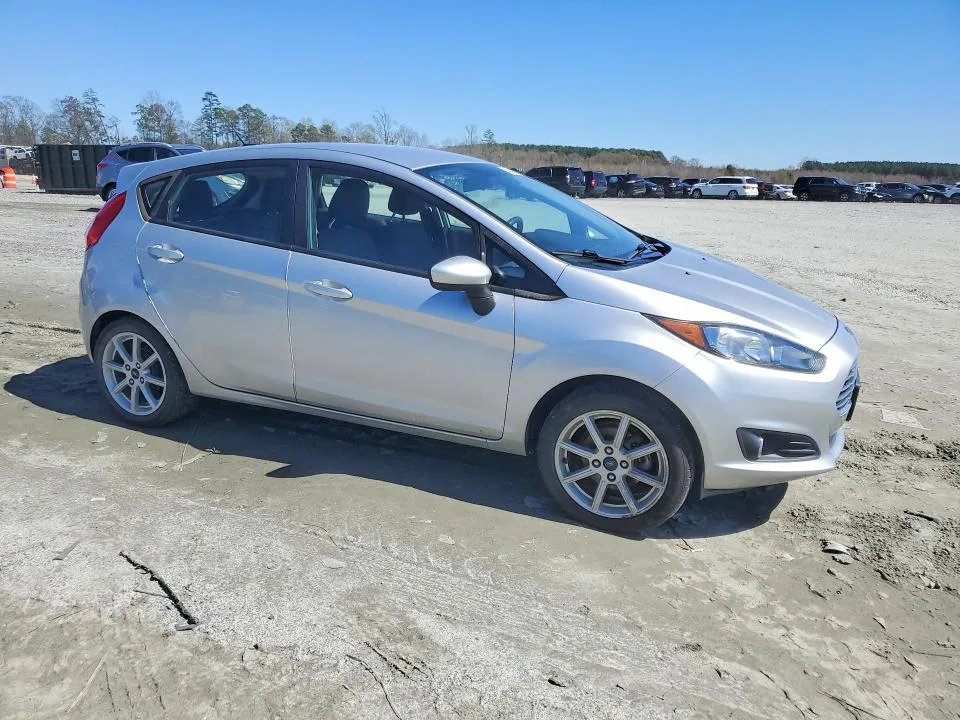 3FADP4EJ1KM105609 — 2019 FORD FIESTA photo 4