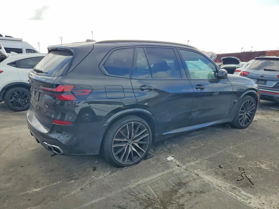 5UX33EU09S9Z80580 — 2025 BMW X5 photo 3