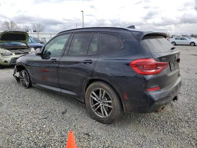 5UXTS3C55J0Y96067 — 2018 BMW X3 photo 2