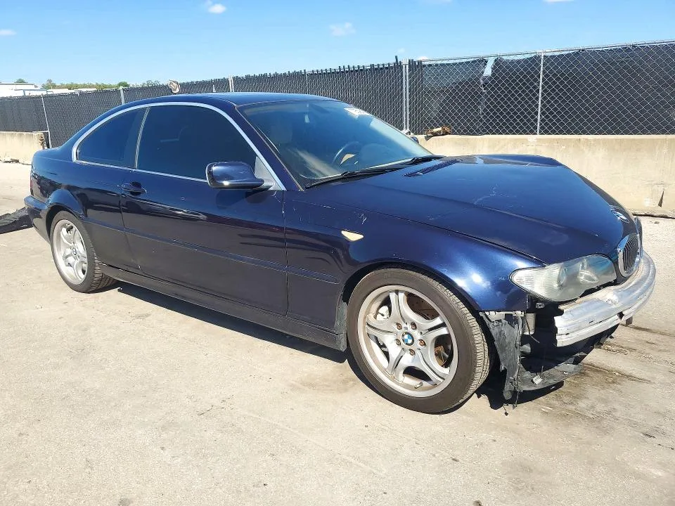WBABD53424PL10010 — 2004 BMW 330 photo 4