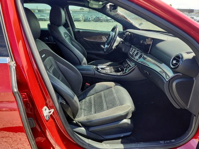 WDDZH8KB8KA506109 — 2019 MERCEDES-BENZ E photo 7