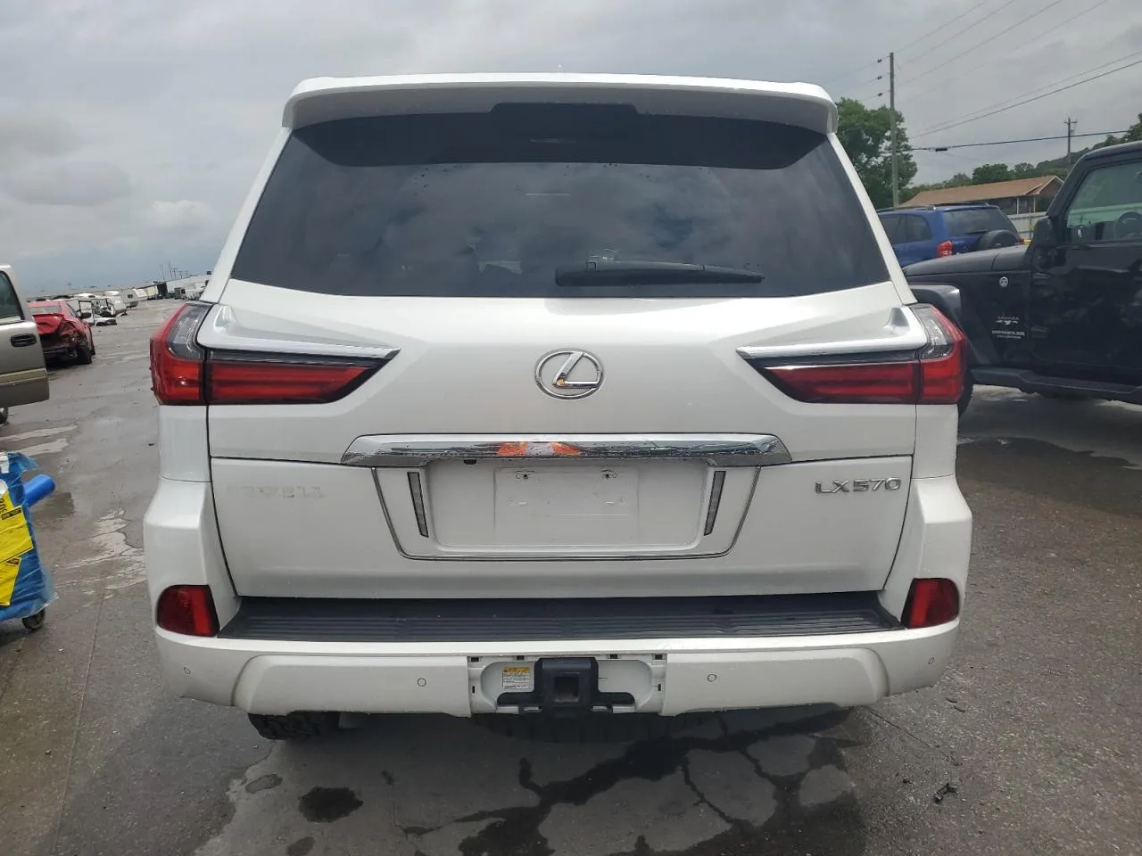 JTJDY7AX8L4316755 — 2020 LEXUS LX photo 9