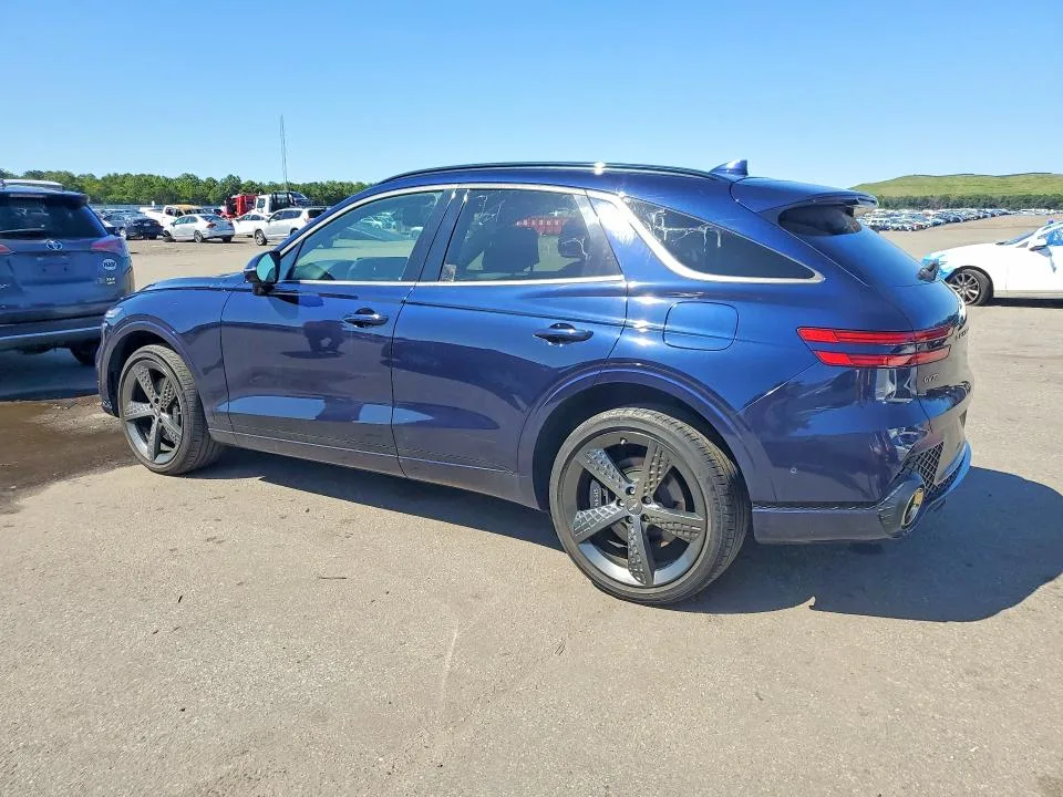 5NMMCDTC7RH002153 — 2024 GENESIS GV70 photo 2