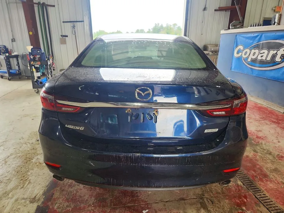 JM1GL1UM1J1303292 — 2018 MAZDA 6 photo 6