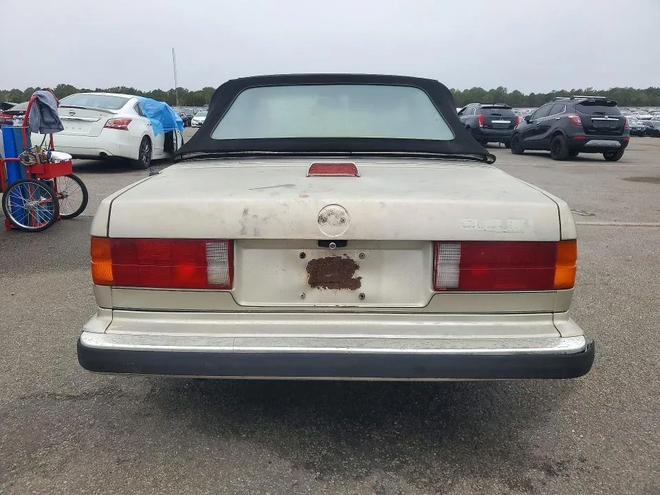 WBABB1301J8273579 — 1988 BMW 325 photo 6