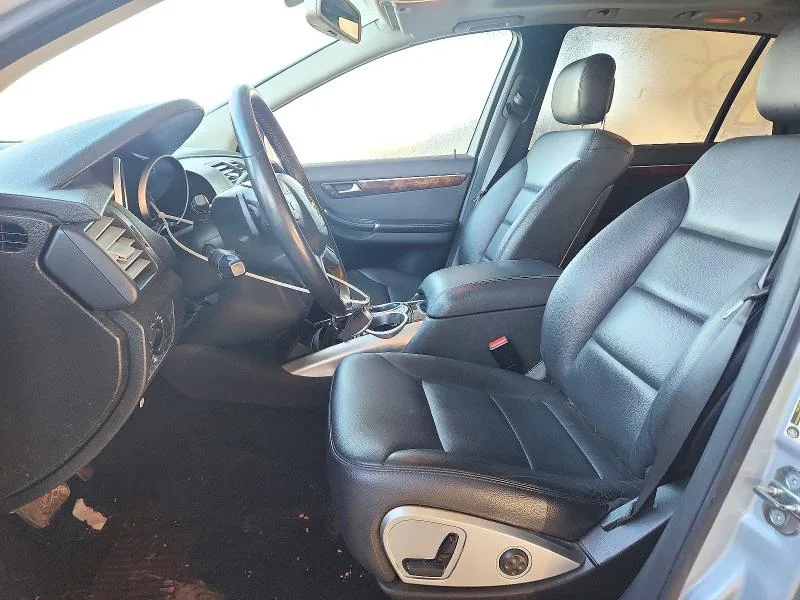 4JGCB6FE3BA113334 — 2011 MERCEDES-BENZ R photo 7
